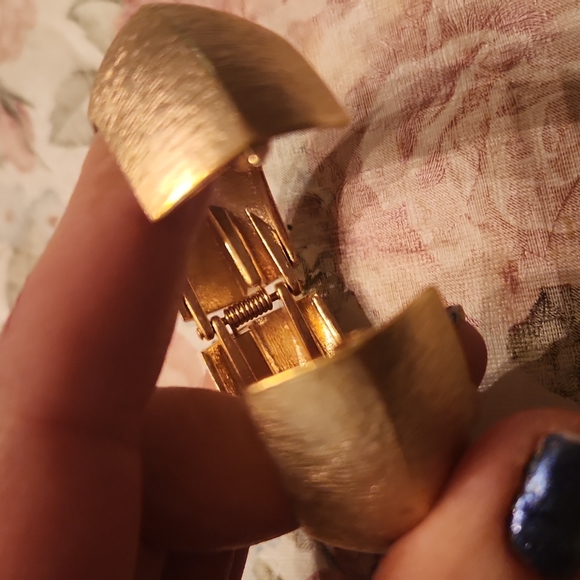 New brushed gold bangle vintage - Picture 3 of 10